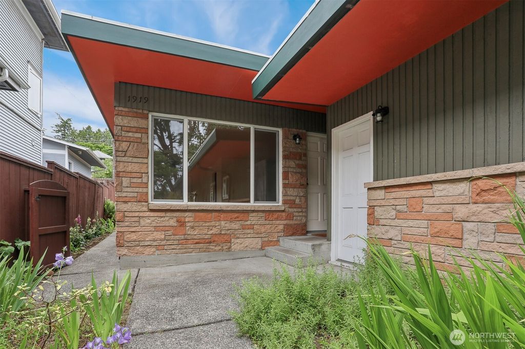 Photo of 1919 2nd Avenue W, Seattle, WA 98119 (MLS # 2392919)