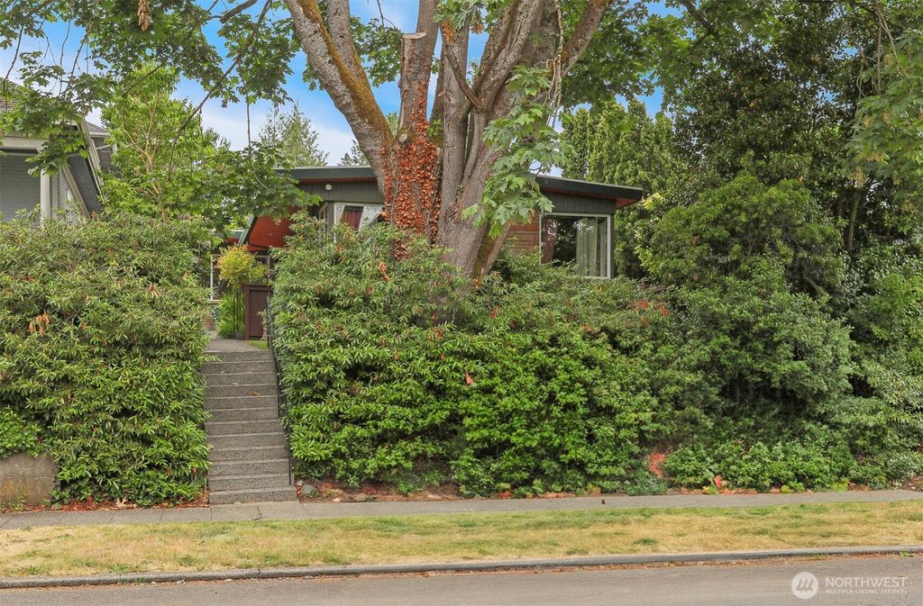 Photo of 1919 2nd Avenue W, Seattle, WA 98119 (MLS # 2392919)