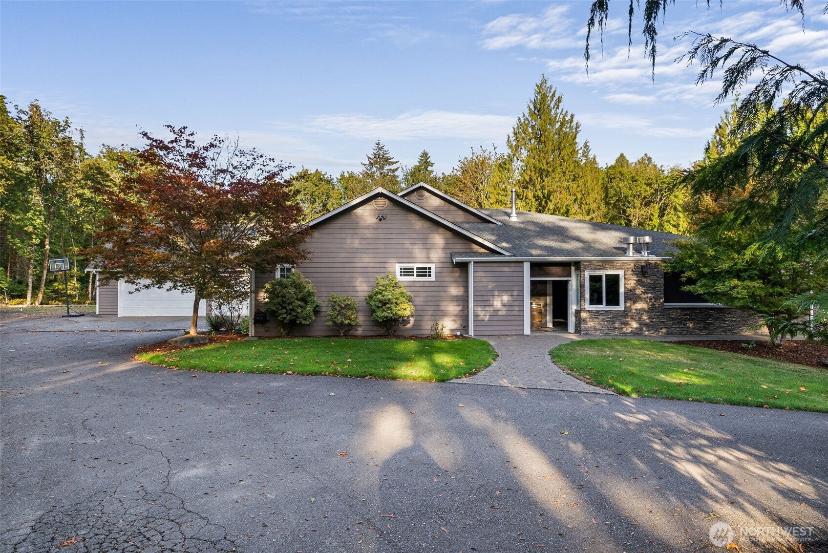 3301 Gravelly Beach Loop NW