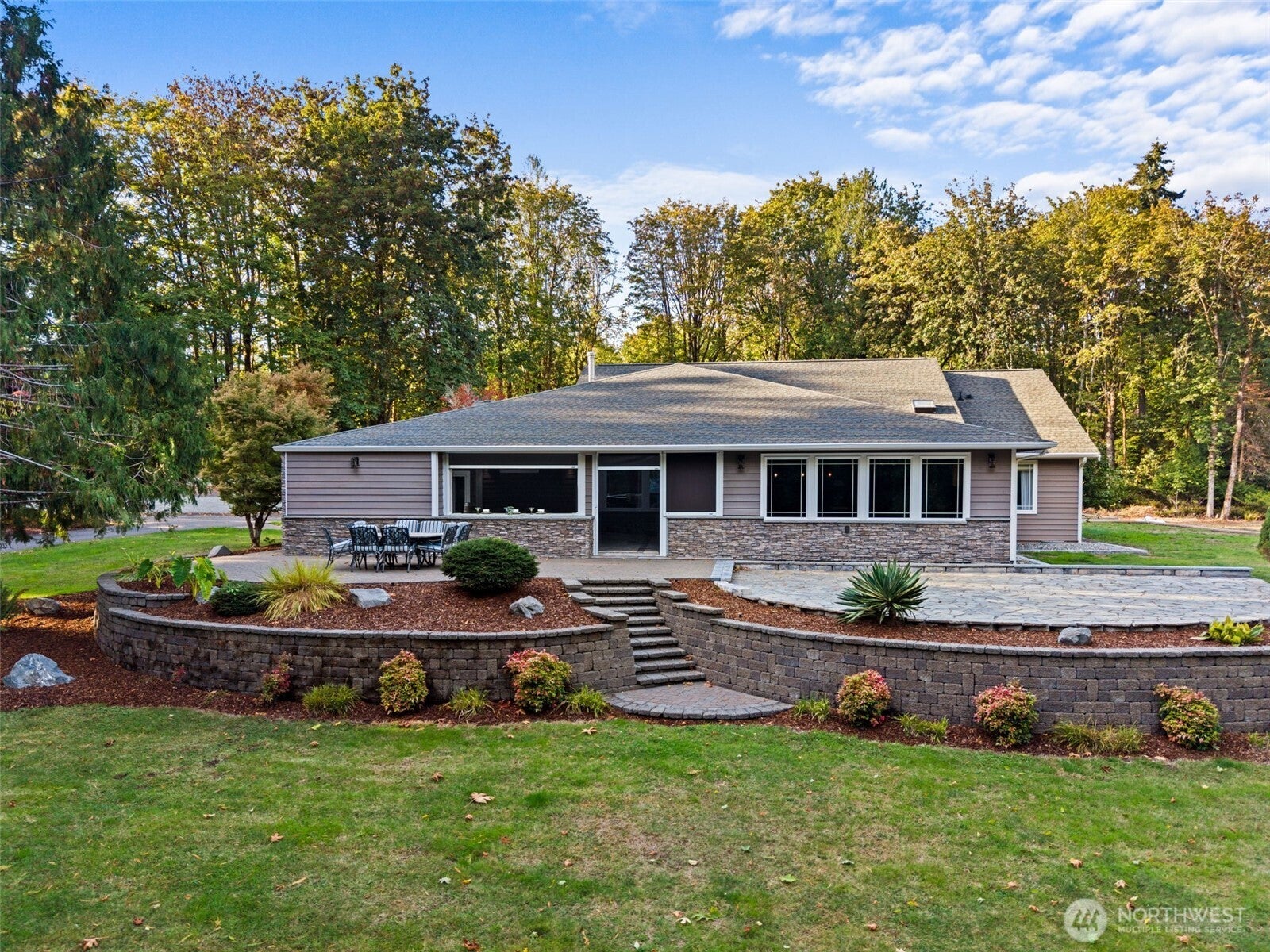3301 Gravelly Beach Loop NW