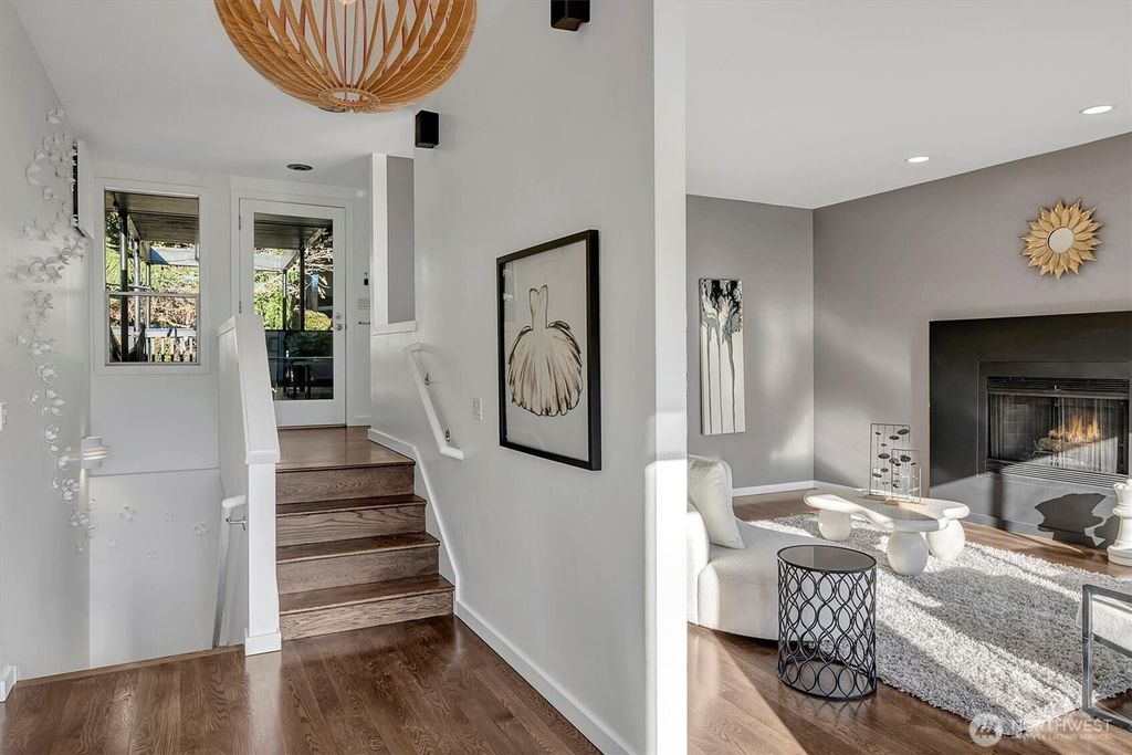 Photo of 4560 NE 89th Street, Seattle, WA 98115 (MLS # 2328565)