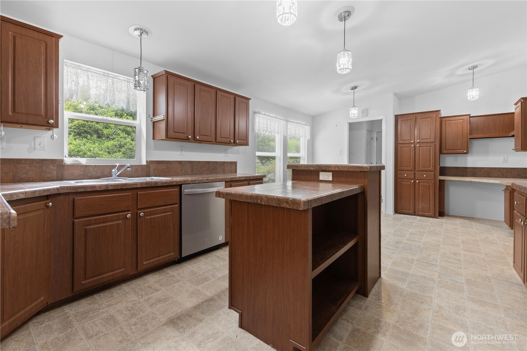 23914 66th Street E 33