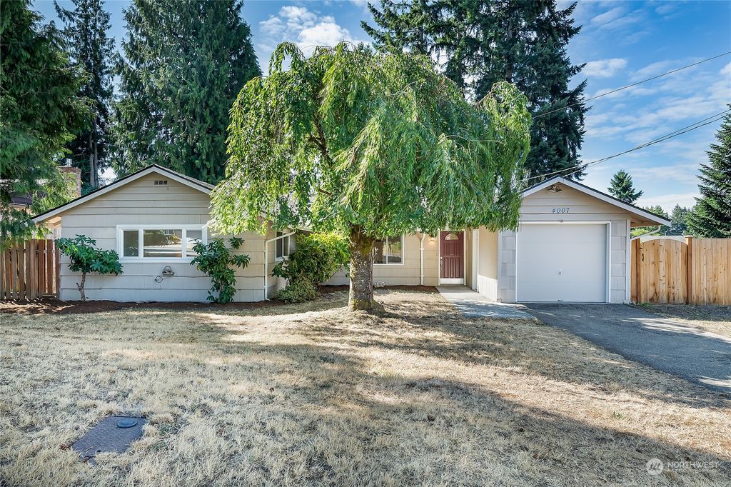 Photo of 4007 NE 22nd Place, Renton, WA 98056 (MLS # 2150534)