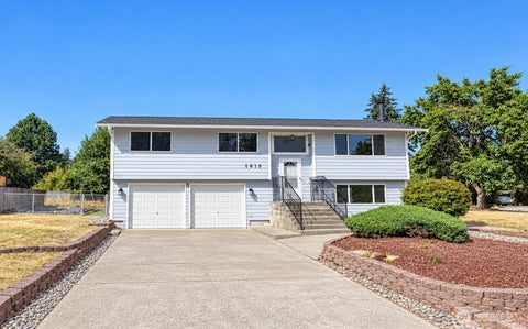 Photo of 1615 154th Street E, Tacoma, WA 98445 (MLS # 2532070)