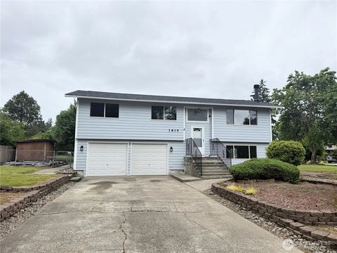 Photo of 1615 154th Street E, Tacoma, WA 98445 (MLS # 2532070)