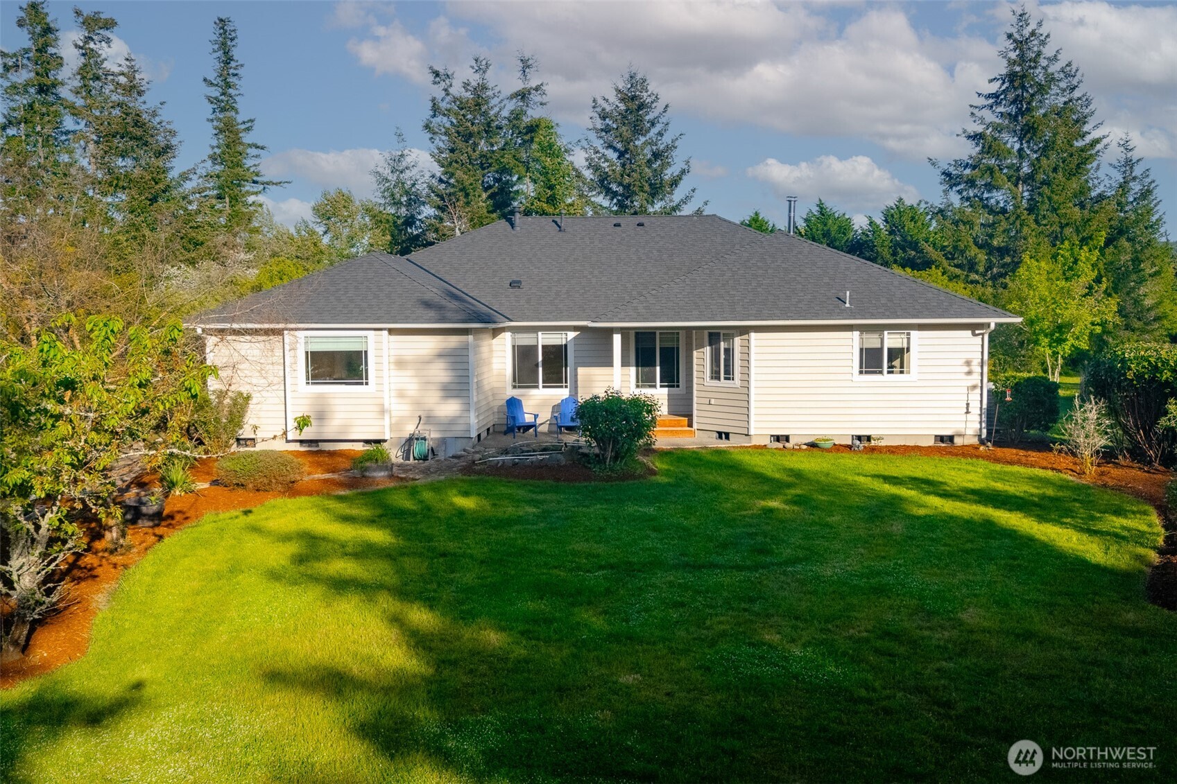12012 Estates Lane SE