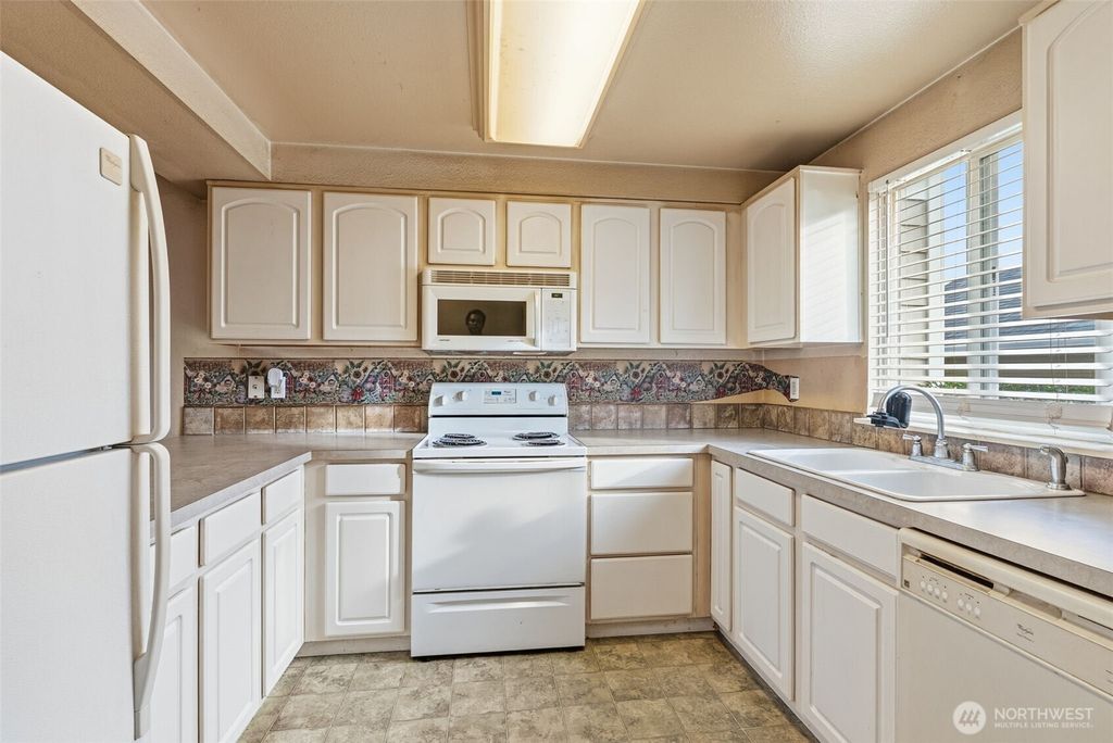 Photo of 13216 NE Salmon Creek Avenue #B3, Vancouver, WA 98686 (MLS # 2484321)