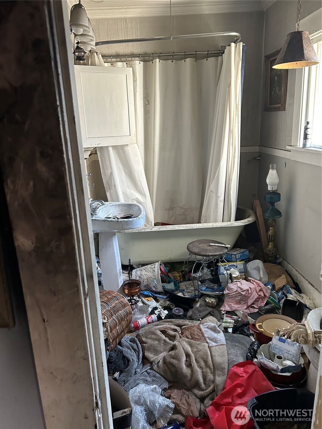 Photo of 4013 High Street, Everett, WA 98201 (MLS # 2481361)