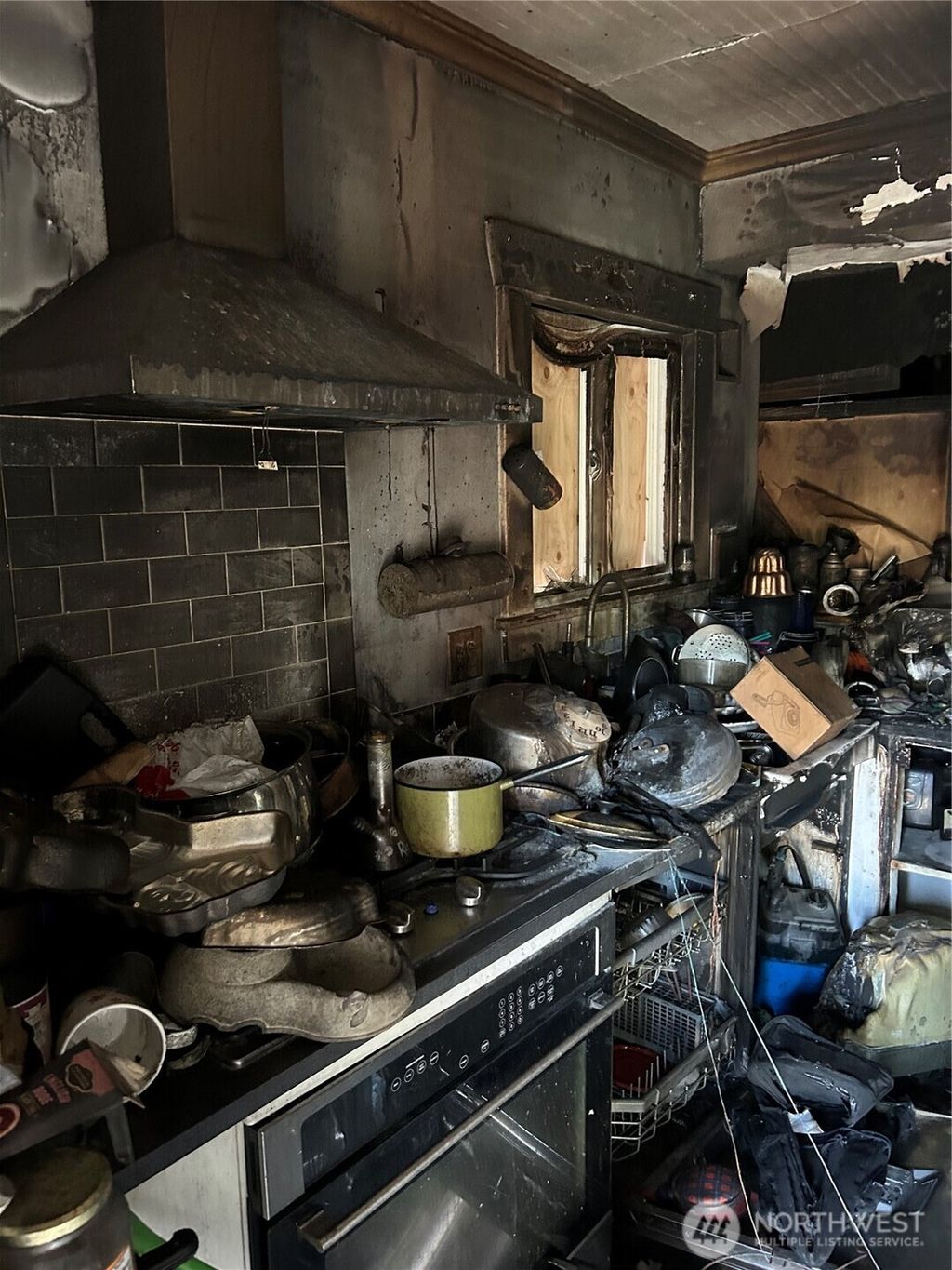 Photo of 4013 High Street, Everett, WA 98201 (MLS # 2481361)