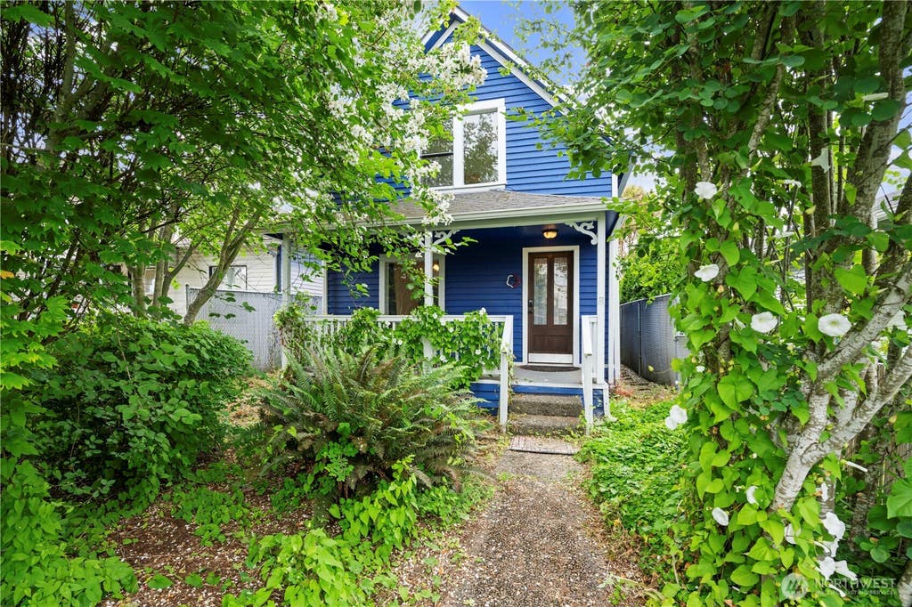 Photo of 2410 State Street, Everett, WA 98201 (MLS # 2547156)