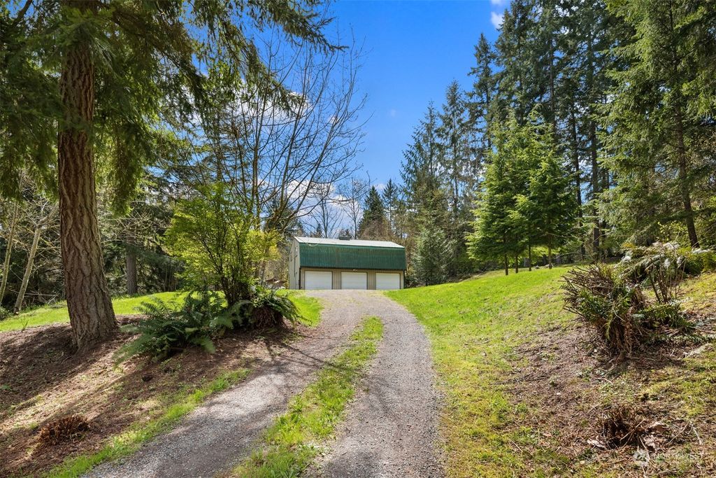 Photo of 11920 296th Avenue NE, Carnation, WA 98014 (MLS # 2060509)