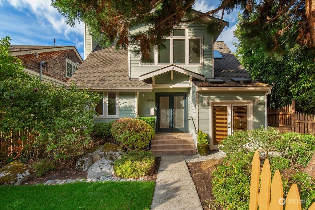 Photo of 3608 E Denny Way, Seattle, WA 98122 (MLS # 2012527)