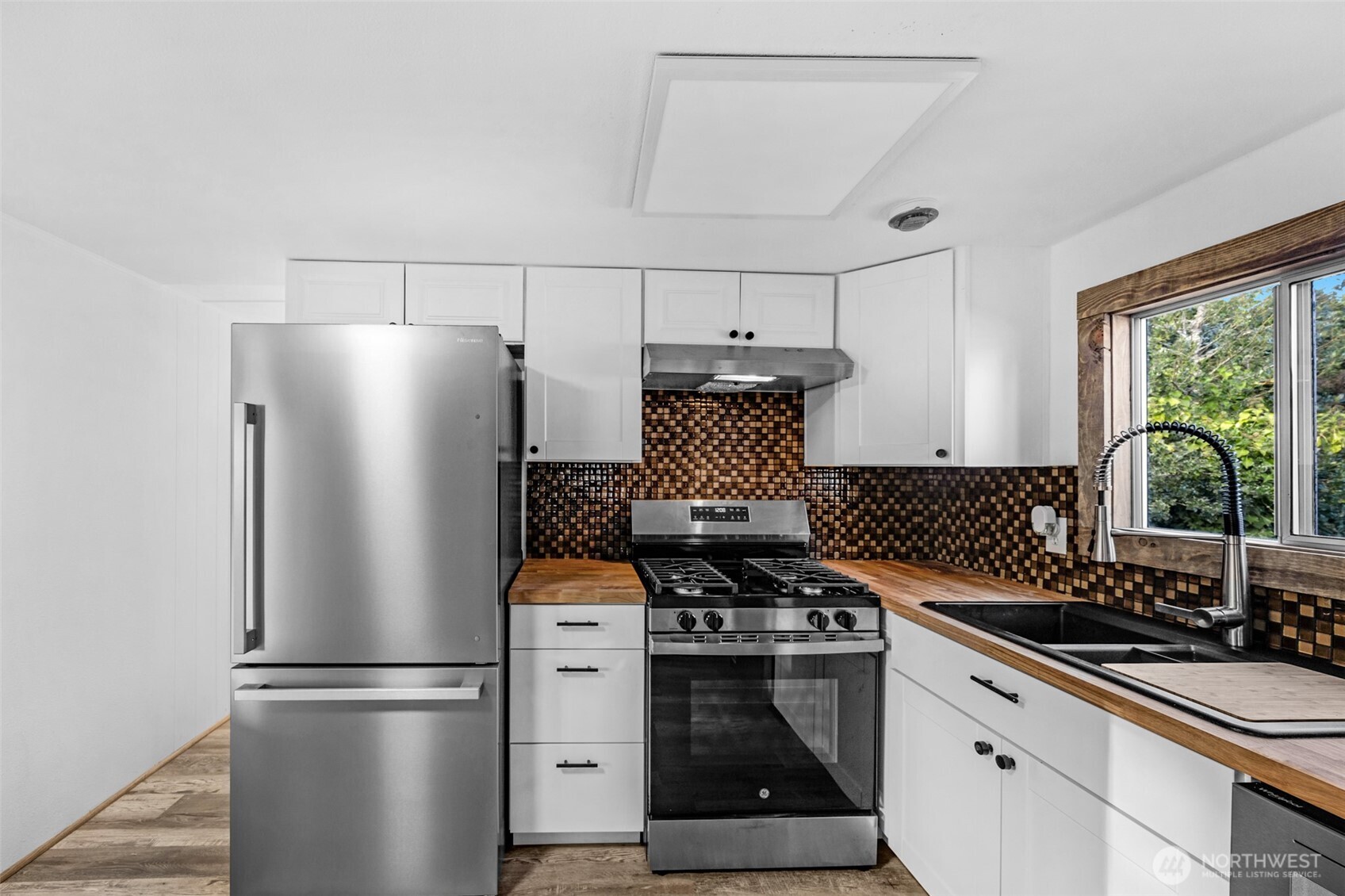 14322 Admiralty Way 8