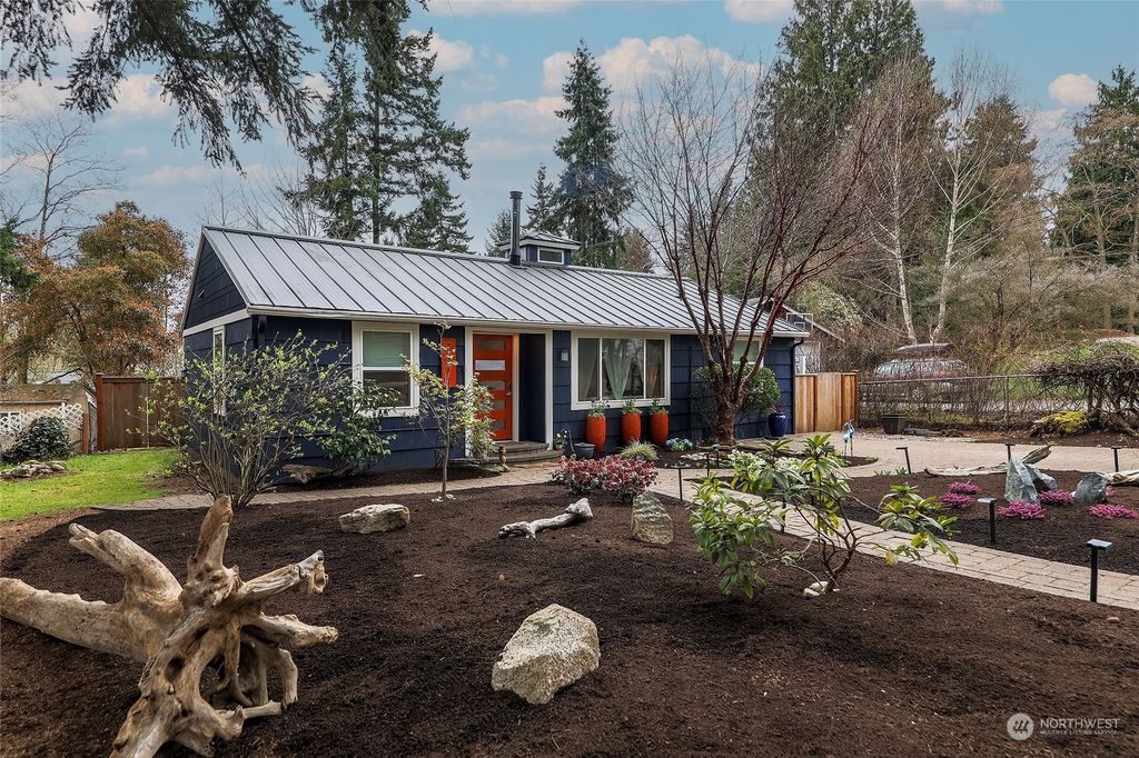 Photo of 2611 NE 138th Street, Seattle, WA 98125 (MLS # 2212030)