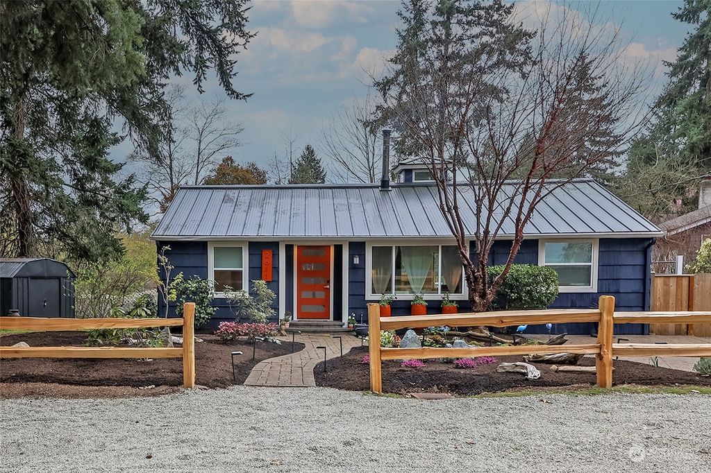 Photo of 2611 NE 138th Street, Seattle, WA 98125 (MLS # 2212030)