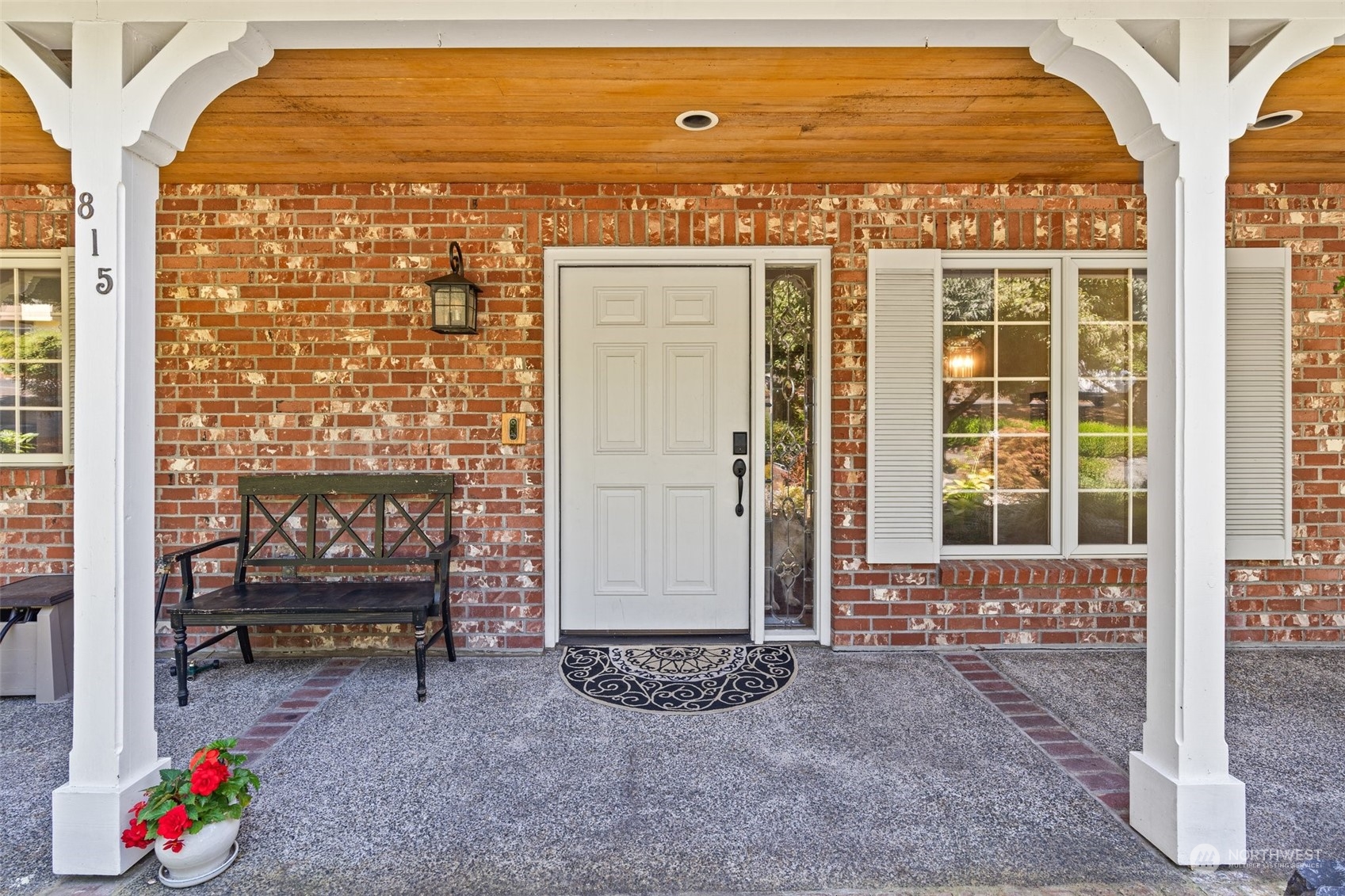 815 SE Evergreen Drive