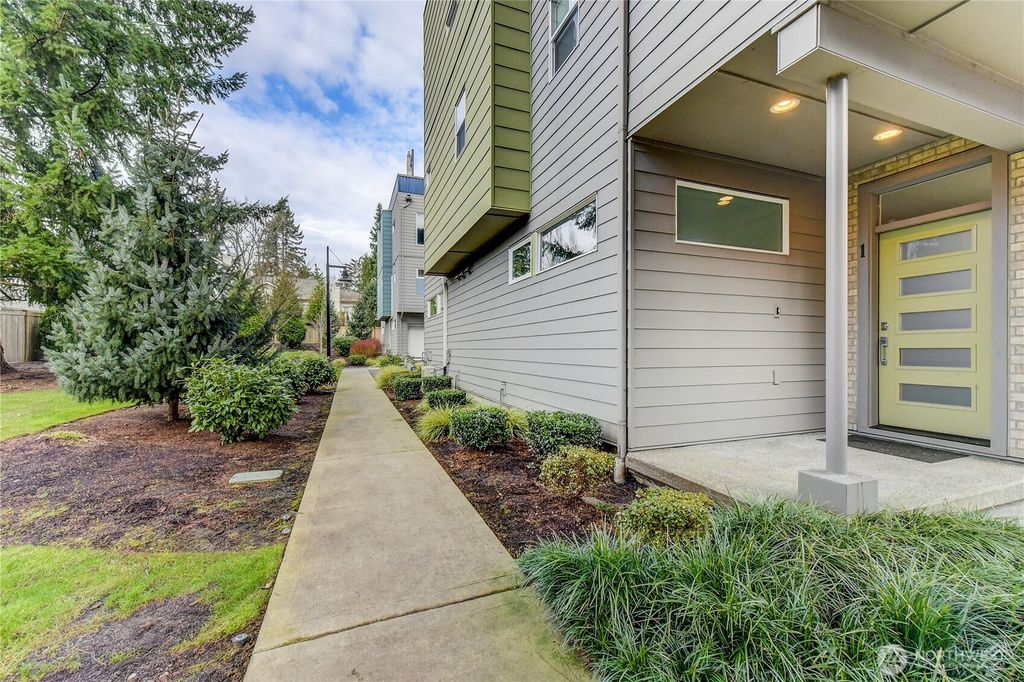 Photo of 7629 NE 122nd Court #1, Kirkland, WA 98034 (MLS # 2473034)