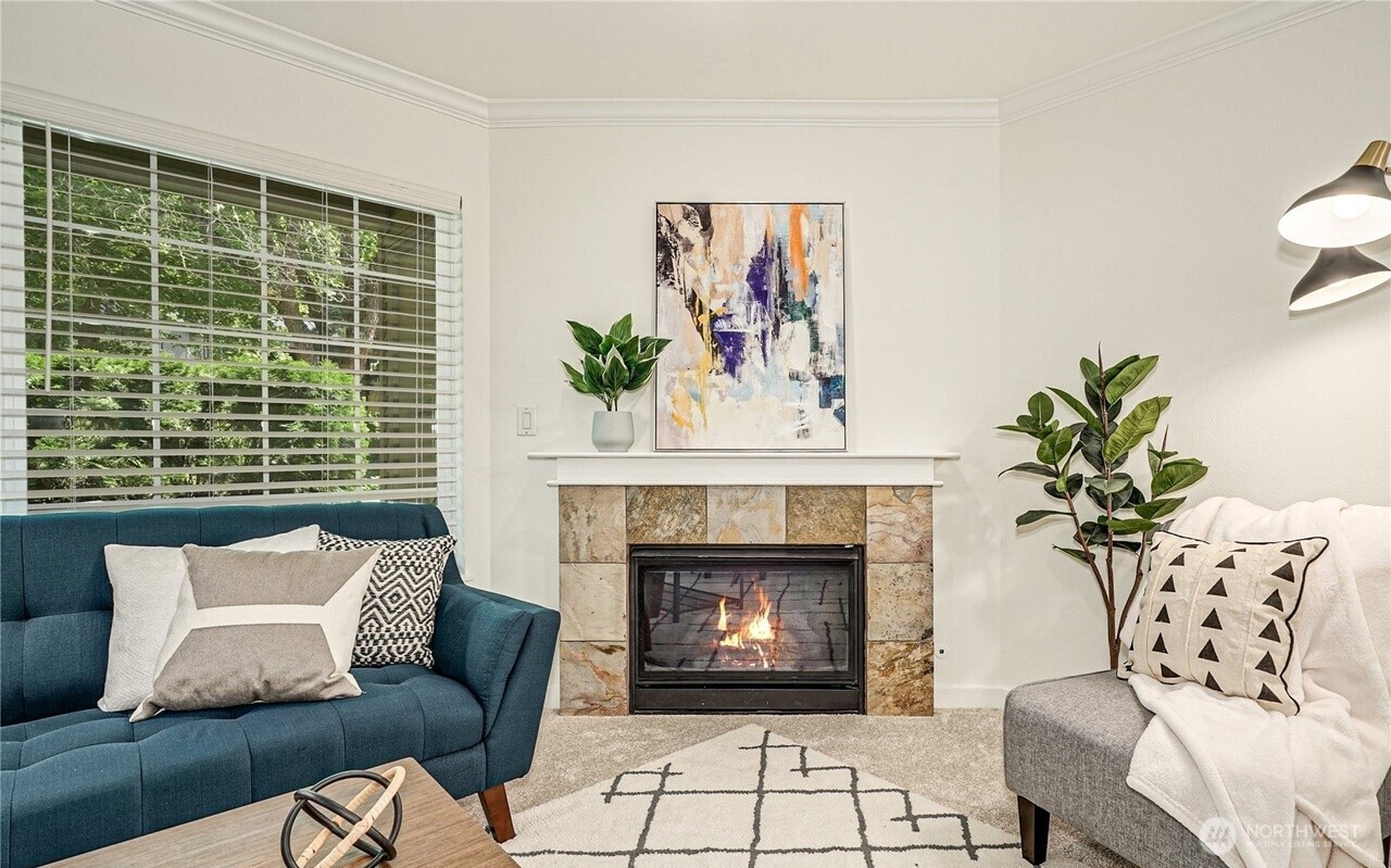 25025 SE Klahanie Boulevard J102