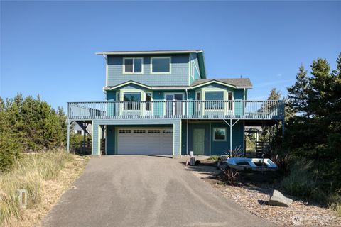 Photo of 732 Alcade Court SW, Ocean Shores, WA 98569 (MLS # 2445674)