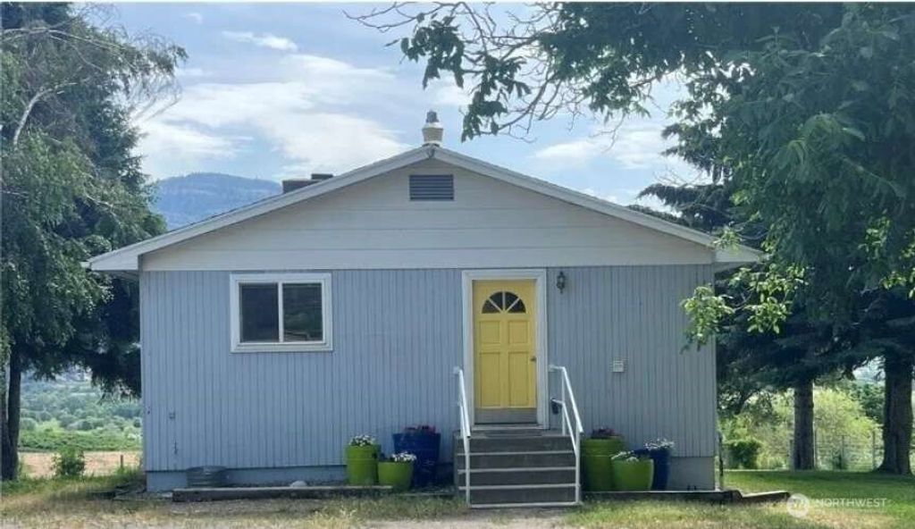 Photo of 81 Golden Road #B, Oroville, WA 98844 (MLS # 2497608)