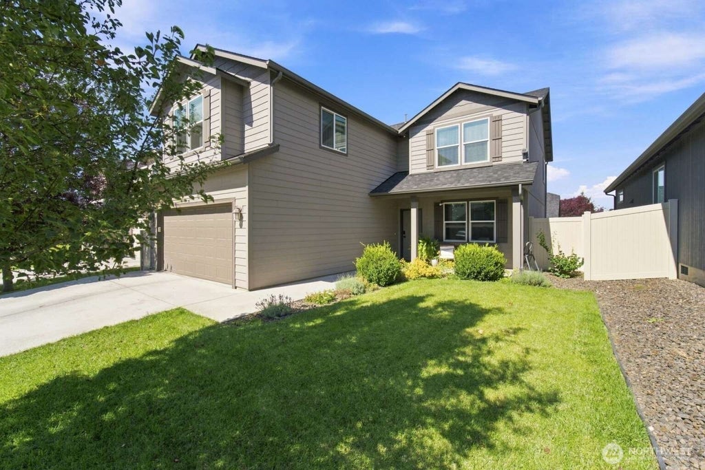 Photo of 1170 SW Virginia ST ST, College Place, WA 99324 (MLS # 2580149)
