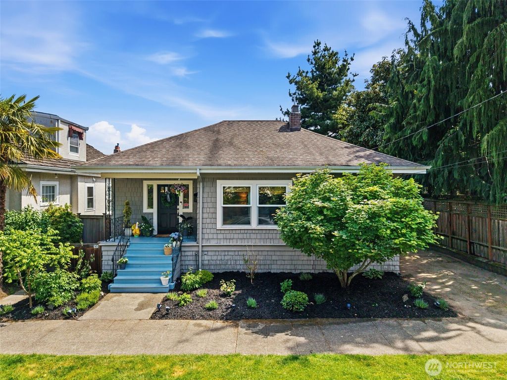 Photo of 5910 Dayton Avenue N, Seattle, WA 98103 (MLS # 2522867)