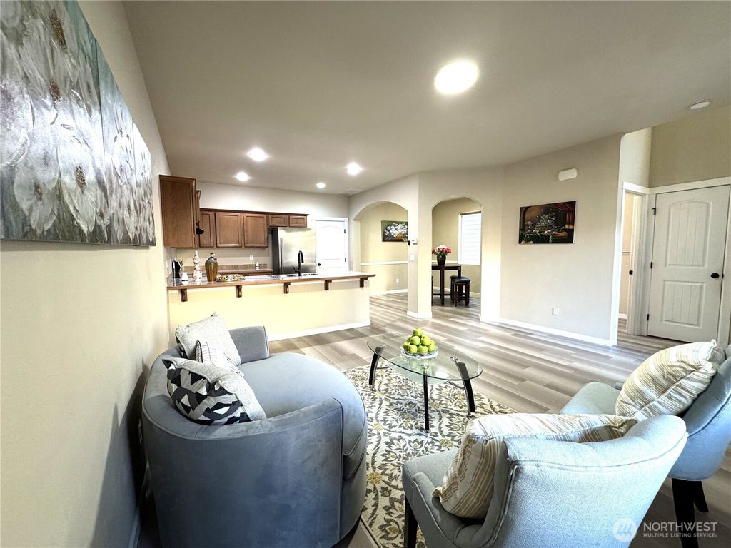 Photo of 367 Graham Avenue NE, Renton, WA 98059 (MLS # 2503640)