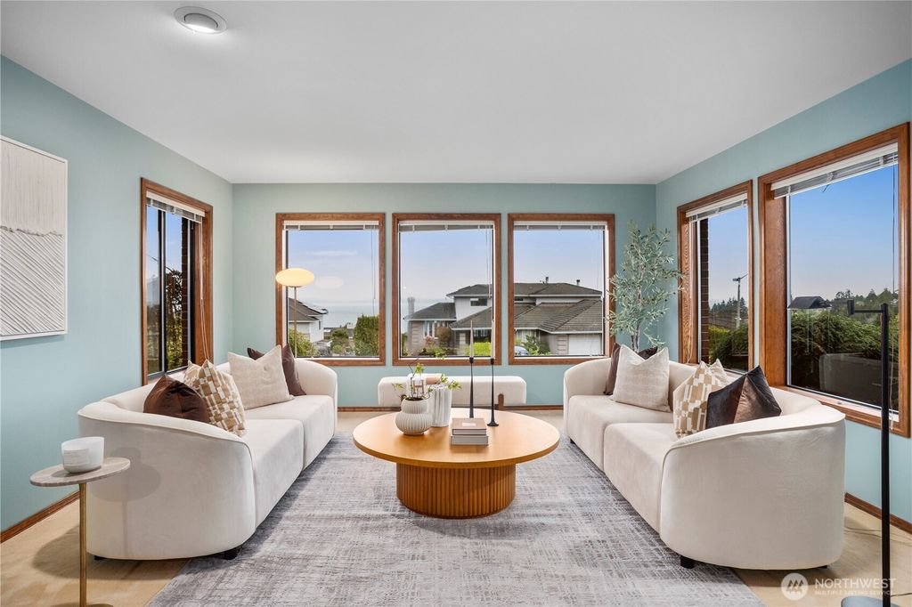 Photo of 1711 Edgemoor Lane, Everett, WA 98203 (MLS # 2505206)