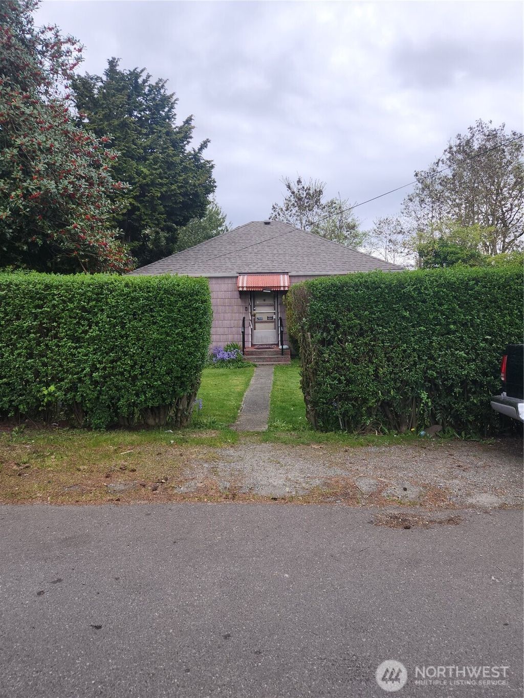Photo of 3740 S 142nd St, Tukwila, WA 98168 (MLS # 2512253)