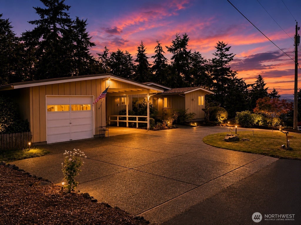 Photo of 51 Victoria Loop, Port Townsend, WA 98368 (MLS # 2553634)