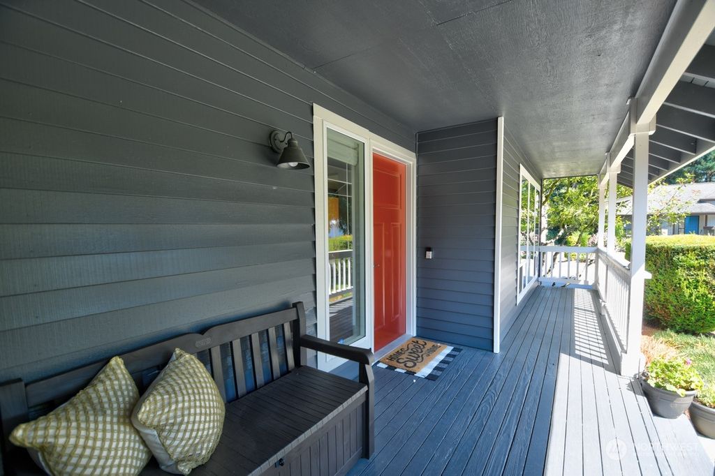 Photo of 29511 4th Avenue S, Federal Way, WA 98003 (MLS # 2151407)