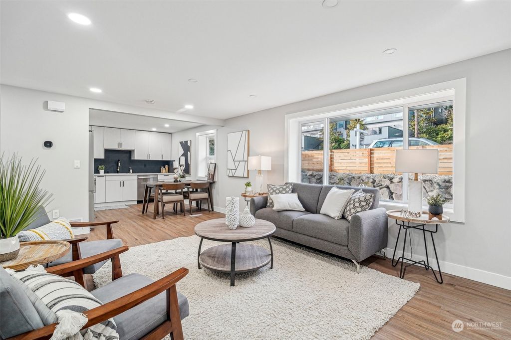 Photo of 9252 9th Avenue NW, Seattle, WA 98117 (MLS # 2307598)