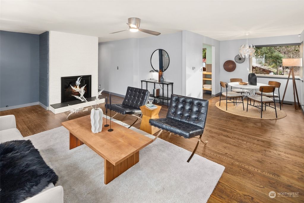 Photo of 4209 SW 104th Street, Seattle, WA 98146 (MLS # 2321059)