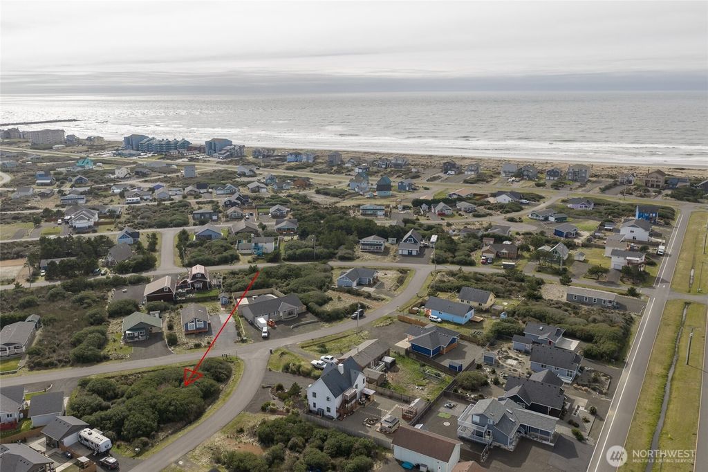 Photo of 1240 Storm King Avenue SW, Ocean Shores, WA 98569 (MLS # 2496491)