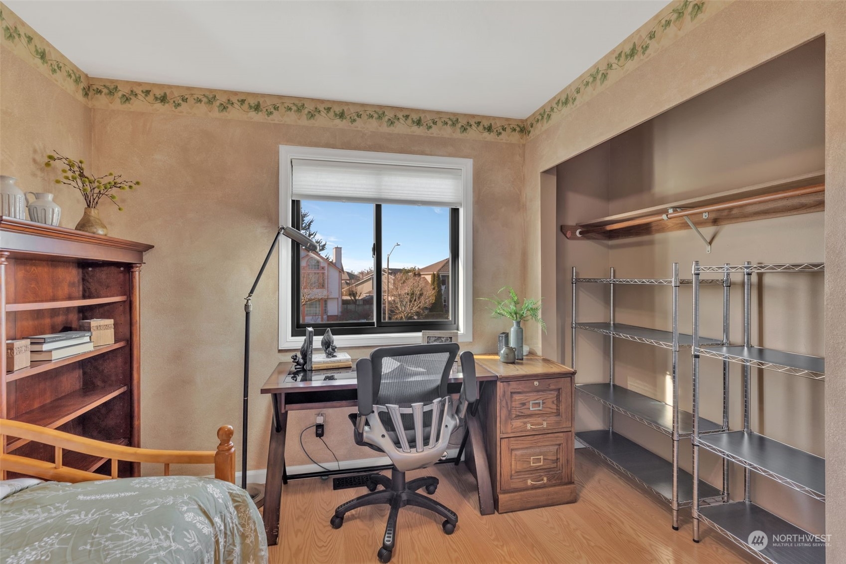 EnumcLaw, Washington 98022, United States, 3 Bedrooms Bedrooms, ,3 BathroomsBathrooms,Residential,Pending,7784