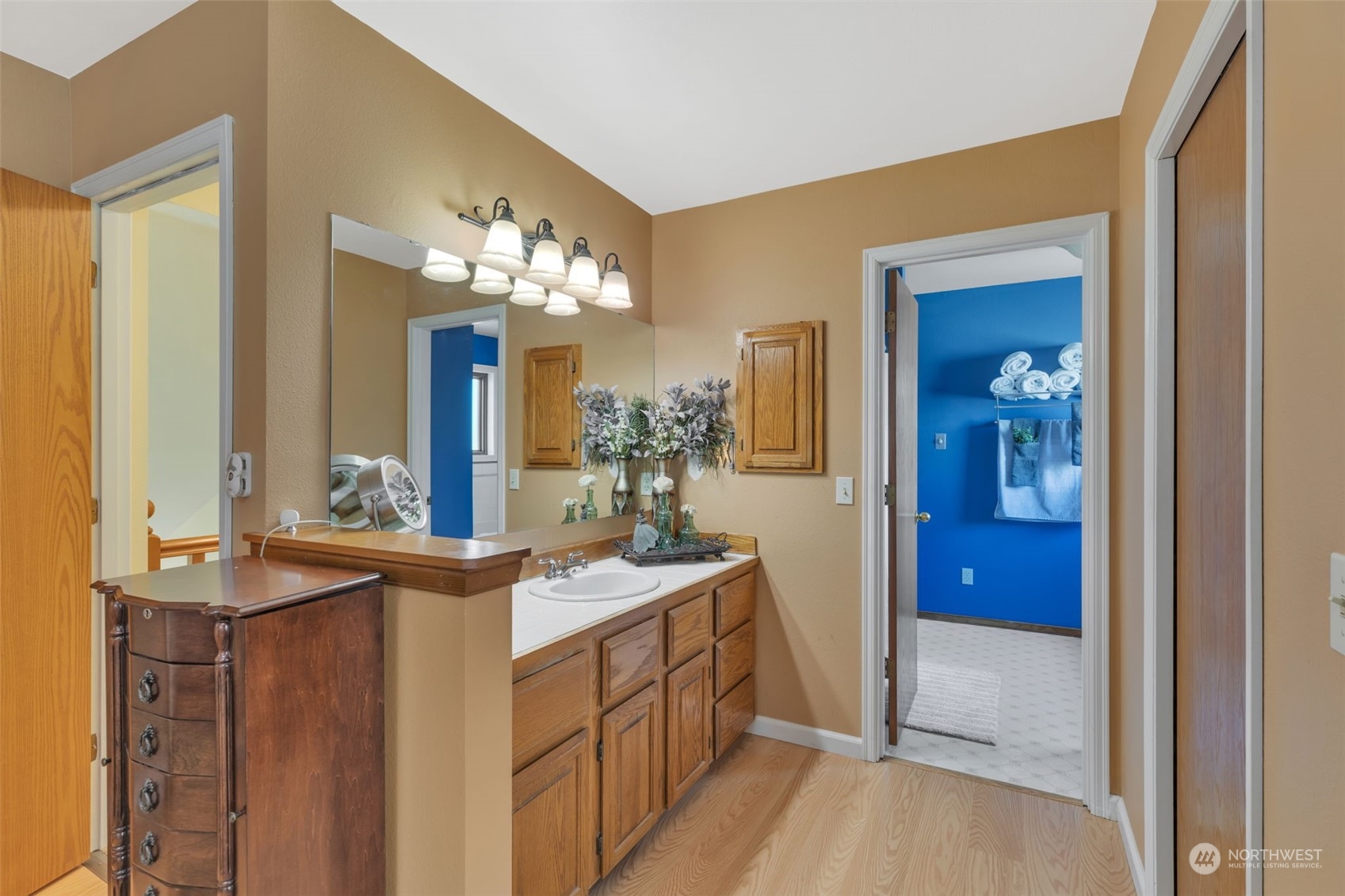 EnumcLaw, Washington 98022, United States, 3 Bedrooms Bedrooms, ,3 BathroomsBathrooms,Residential,Pending,7784