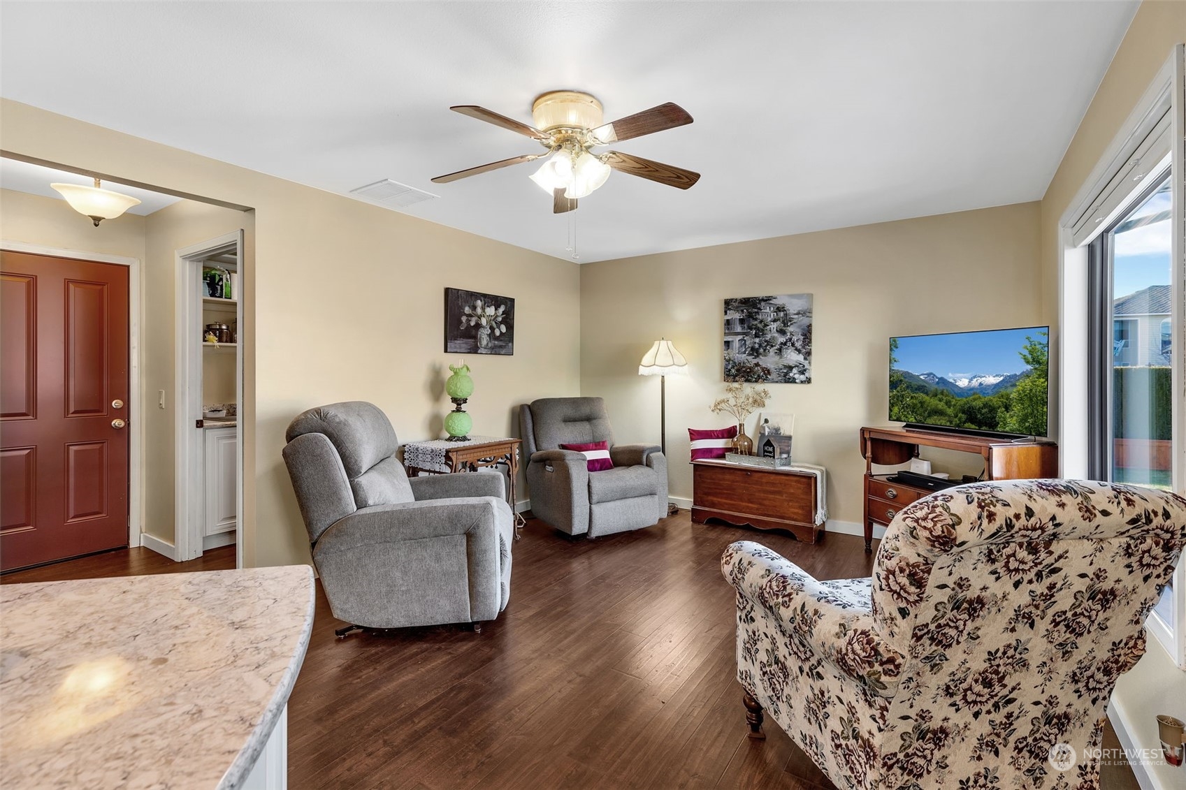 EnumcLaw, Washington 98022, United States, 3 Bedrooms Bedrooms, ,3 BathroomsBathrooms,Residential,Pending,7784