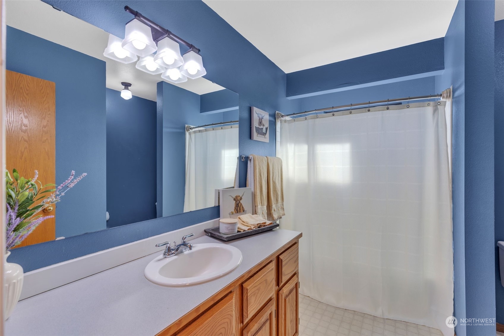 EnumcLaw, Washington 98022, United States, 3 Bedrooms Bedrooms, ,3 BathroomsBathrooms,Residential,Pending,7784