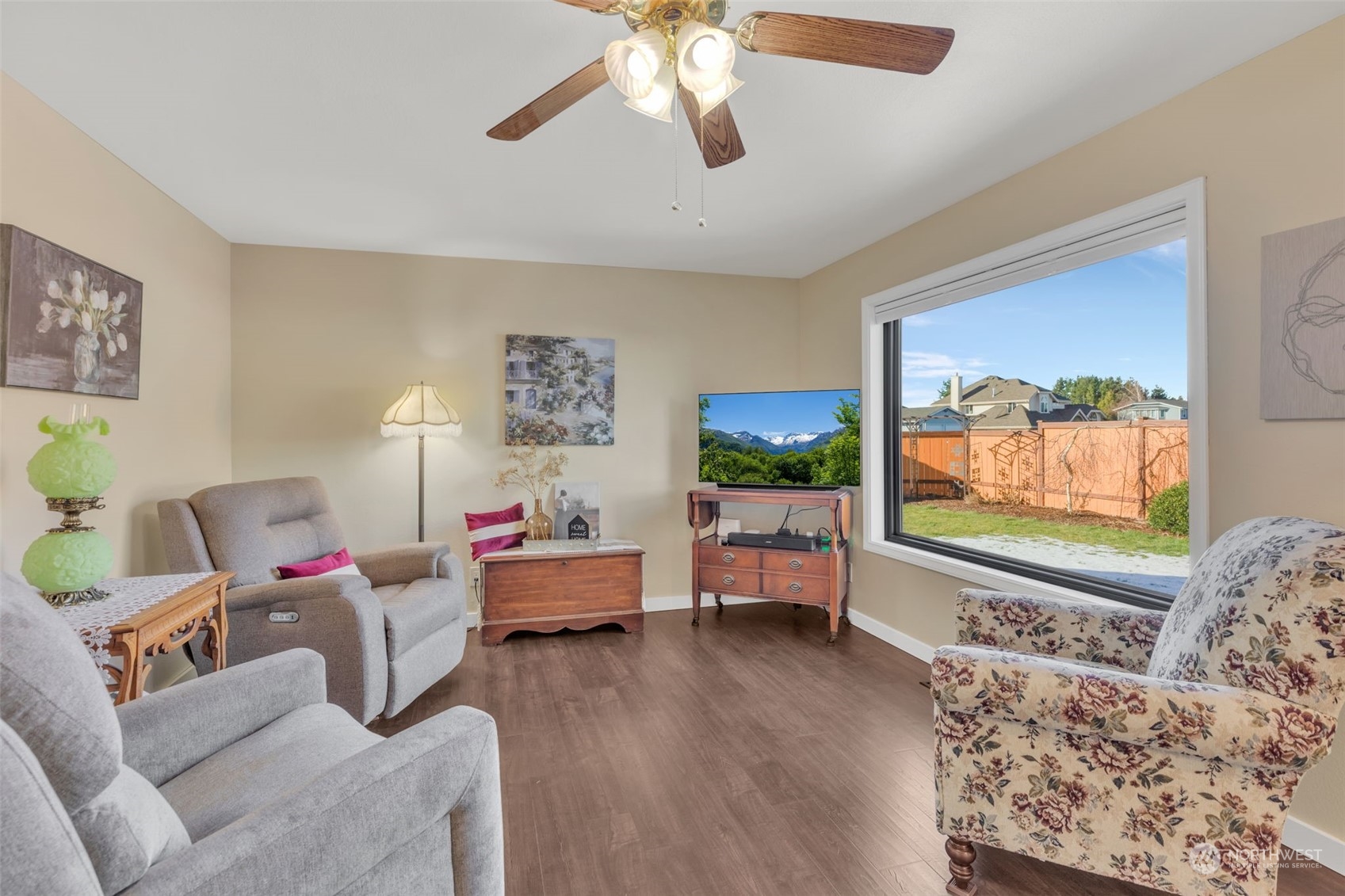 EnumcLaw, Washington 98022, United States, 3 Bedrooms Bedrooms, ,3 BathroomsBathrooms,Residential,Pending,7784