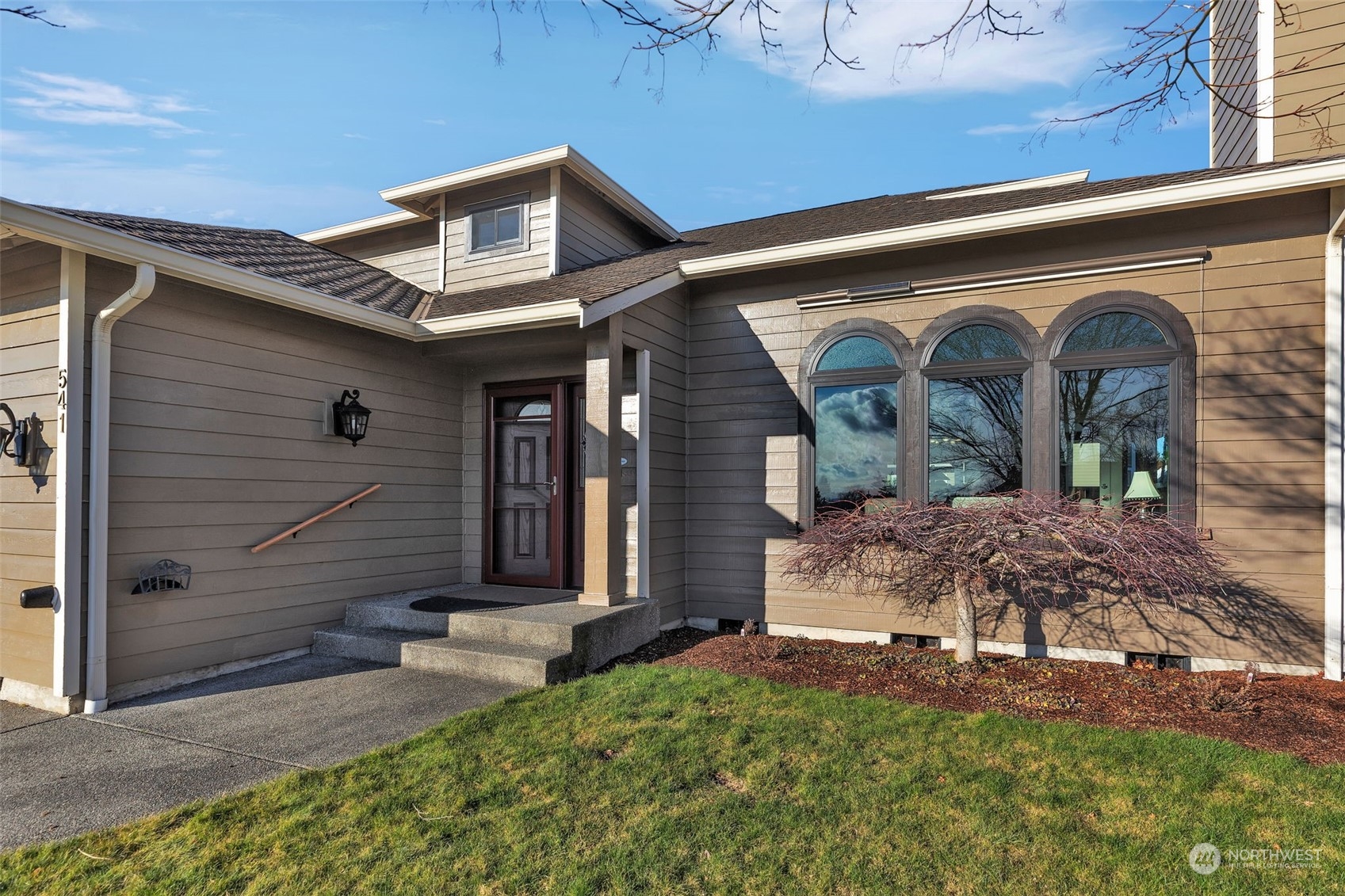 EnumcLaw, Washington 98022, United States, 3 Bedrooms Bedrooms, ,3 BathroomsBathrooms,Residential,Pending,7784