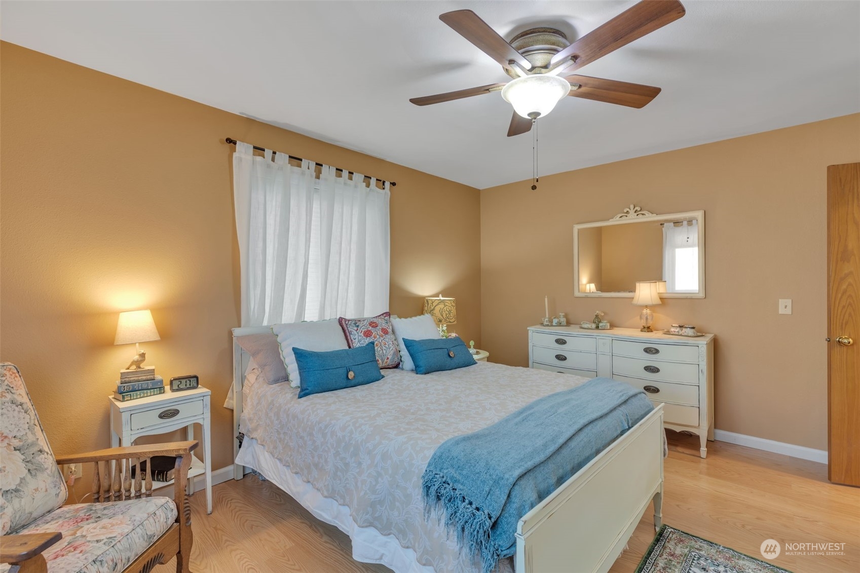 EnumcLaw, Washington 98022, United States, 3 Bedrooms Bedrooms, ,3 BathroomsBathrooms,Residential,Pending,7784