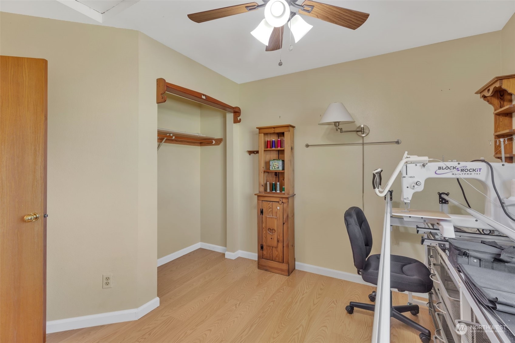 EnumcLaw, Washington 98022, United States, 3 Bedrooms Bedrooms, ,3 BathroomsBathrooms,Residential,Pending,7784