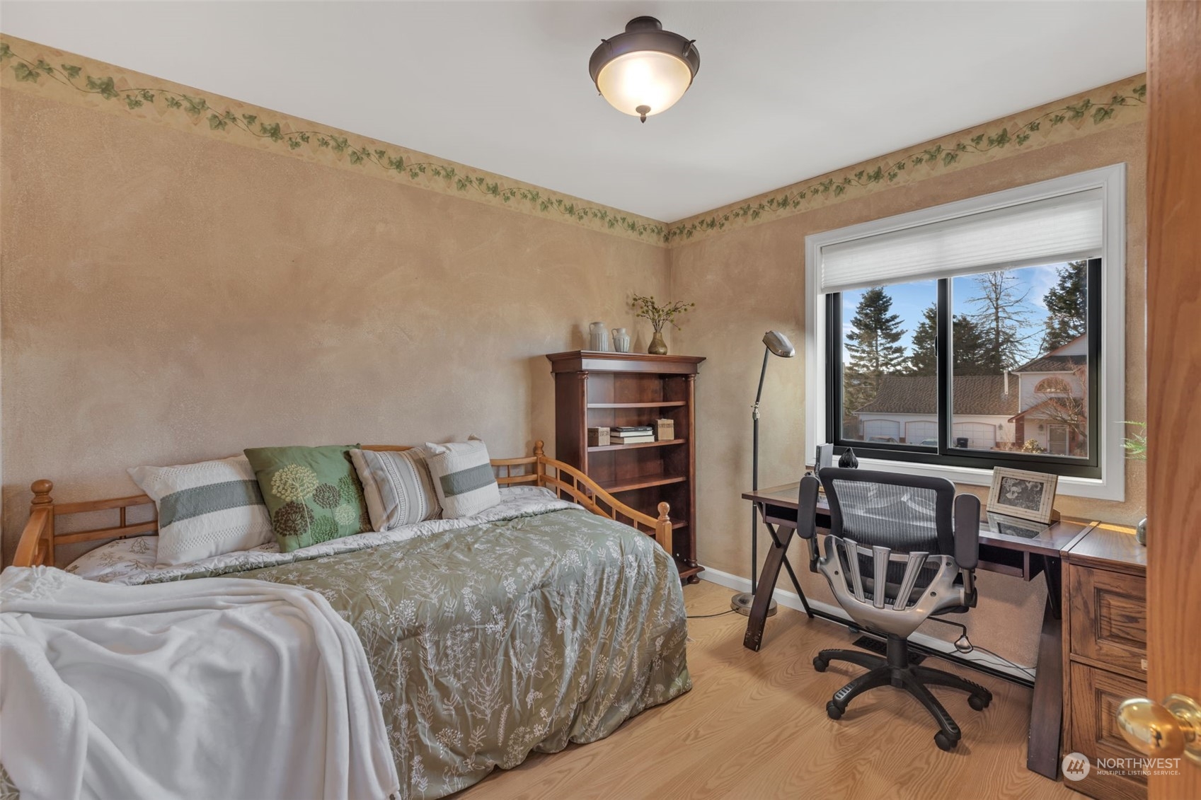 EnumcLaw, Washington 98022, United States, 3 Bedrooms Bedrooms, ,3 BathroomsBathrooms,Residential,Pending,7784