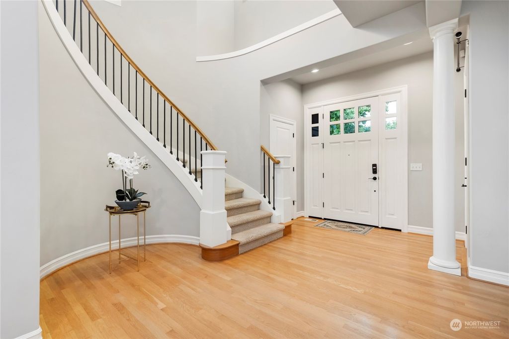 Photo of 2469 30th Avenue NE, Issaquah, WA 98029 (MLS # 2156427)
