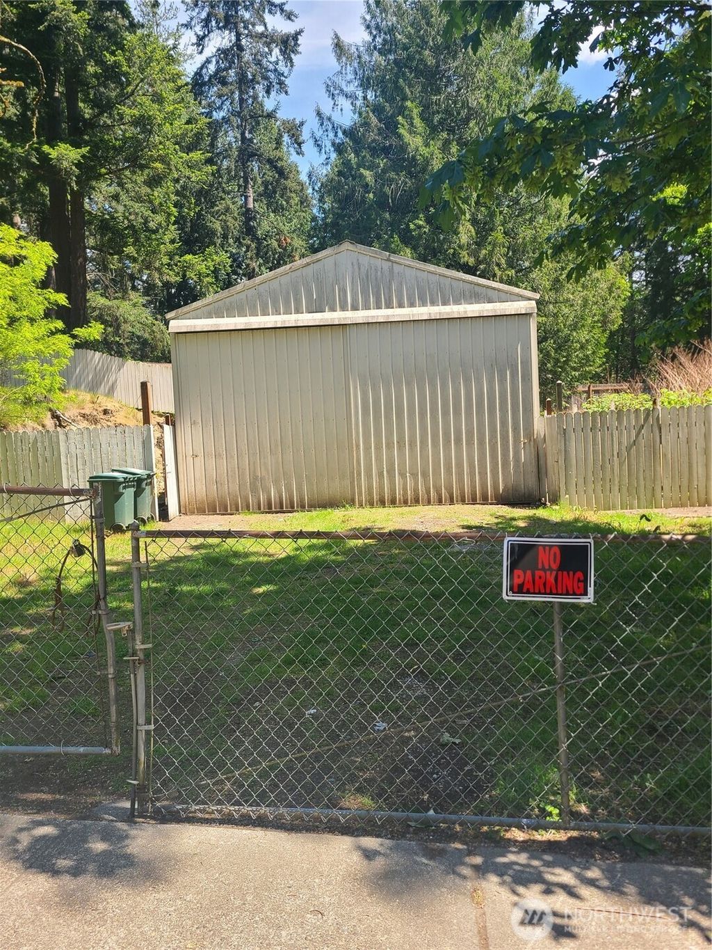 Photo of 19914 15th Avenue NE, Shoreline, WA 98155 (MLS # 2526018)