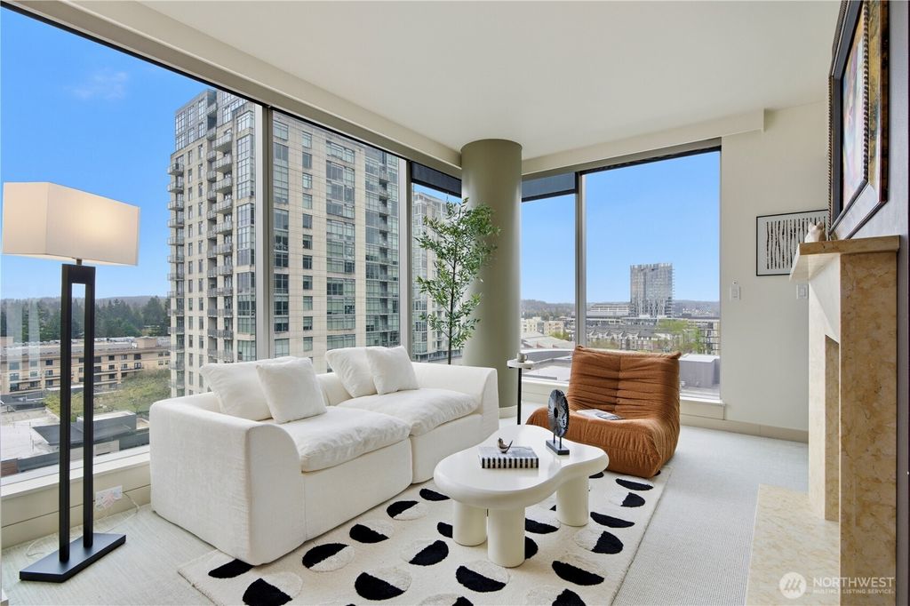 Photo of 10650 NE 9th Place #1527, Bellevue, WA 98004 (MLS # 2507840)