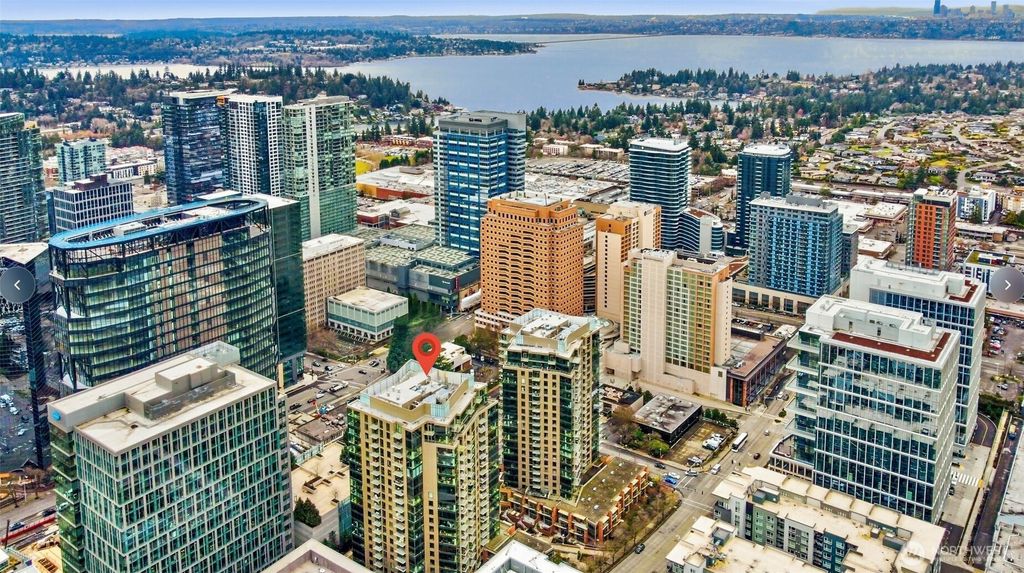 Photo of 10650 NE 9th Place #1527, Bellevue, WA 98004 (MLS # 2507840)