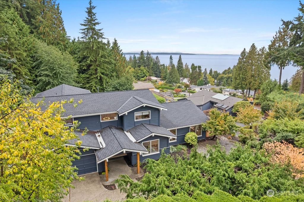 Photo of 8112 Frederick Place, Edmonds, WA 98026 (MLS # 2165573)