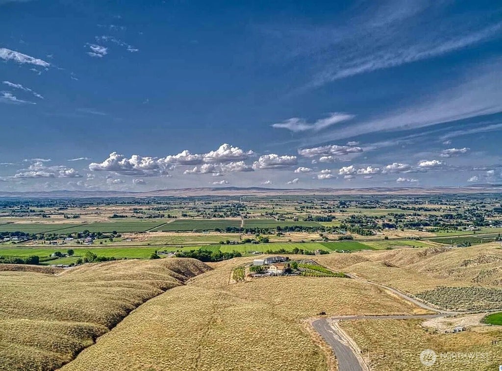 Photo of 27905 Richards Rd Rd, Prosser, WA 99350 (MLS # 2593309)