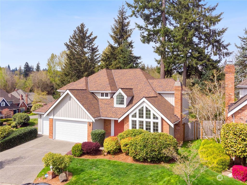 Photo of 17046 SE 47th Court, Bellevue, WA 98006 (MLS # 2190882)